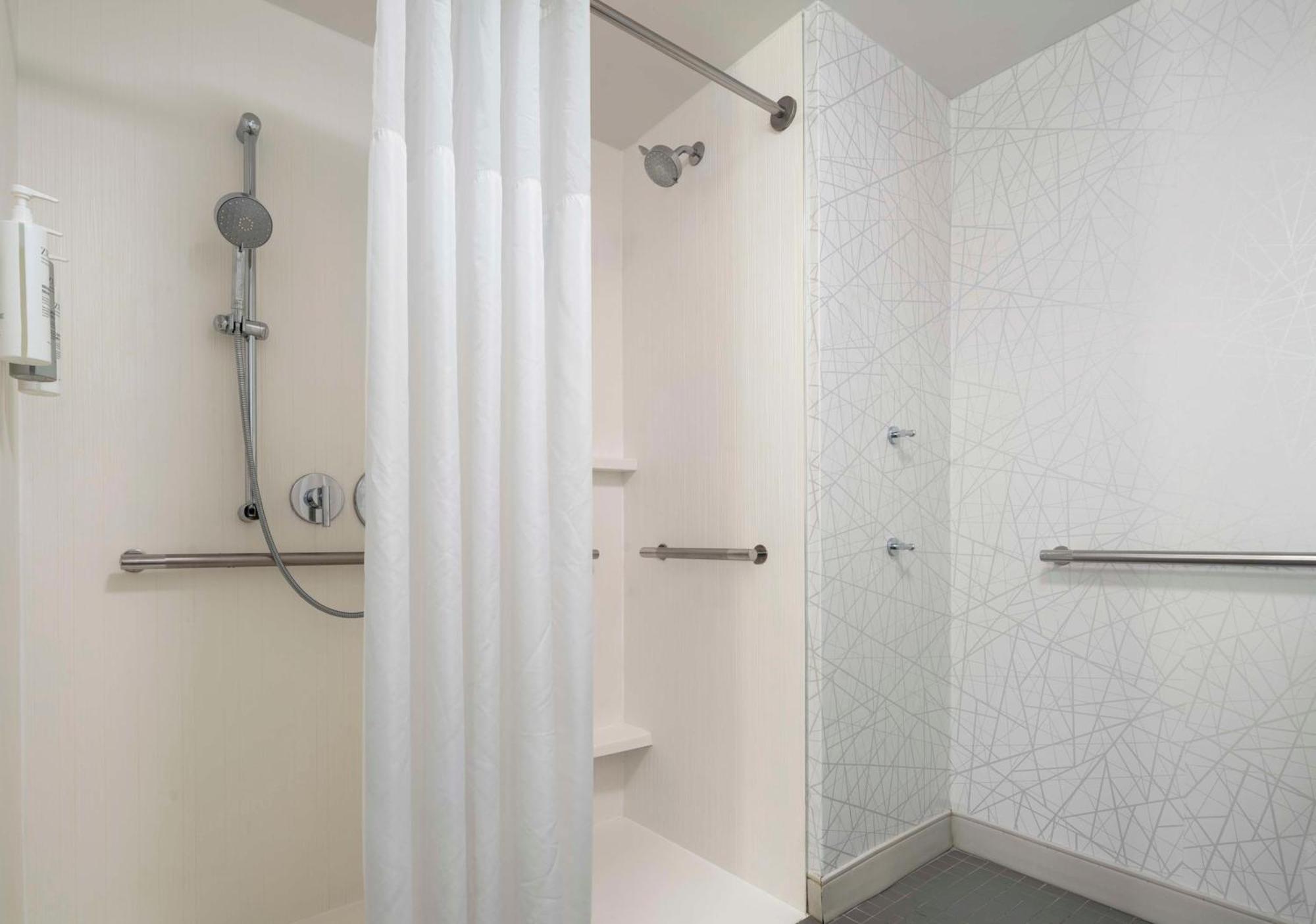 Hampton Inn & Suites-Worcester, Ma Экстерьер фото