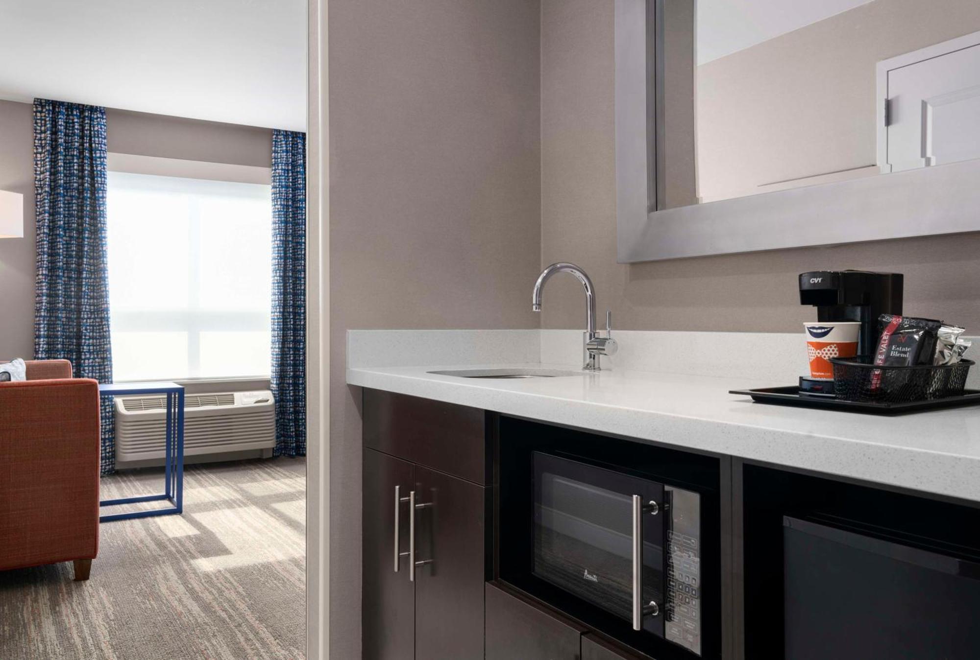 Hampton Inn & Suites-Worcester, Ma Экстерьер фото